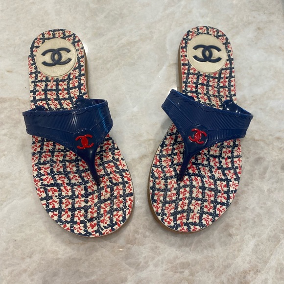 Chanel Red/Blue pool slides 39 - Picture 4 of 7